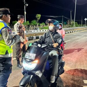 Polsek Poto Tano Gelar KRYD di Lintas Tano, Antisipasi Kegiatan Negatif
