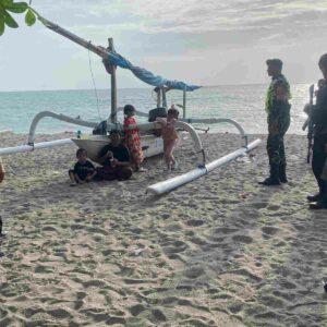 Polres Lobar Amankan Pantai Melase Jelang Tahun Baru 2026