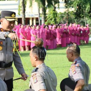 Kenaikan Pangkat Personel Polres Lobar Akhir Tahun 2025
