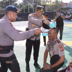 Kapolres Bima Kota Pimpin Upacara Korp Raport, 74 Personel Naik Pangkat