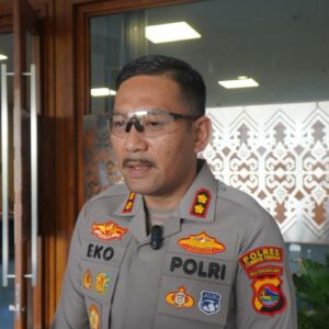 Polres Loteng Datangkan Ustadz M. Nur Maulana, Siap Hibur Jamaah dengan Tausyiah Humoris.