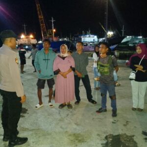 Polsek Kawasan Pelabuhan Laut Bima Laksanakan Pengamanan Kapal Pelni Km Binaiya