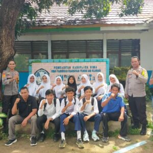 Bhabinkamtibmas Polsek Monta, Laksanakan Pengamanan Ujian Tertulis Calon Siswa Baru SMA Kemala Taruna Bhayangkara