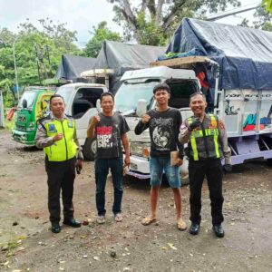 Polantas Menyapa Sopir Truk di Rest Area Lembar Lombok Barat