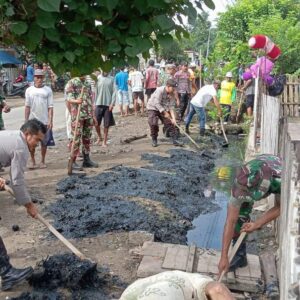 Semangat Sinergitas TNI-POLRI, Polsek Bolo Gelar Gotong royong Bersama Koramil 1608-02/Bolo