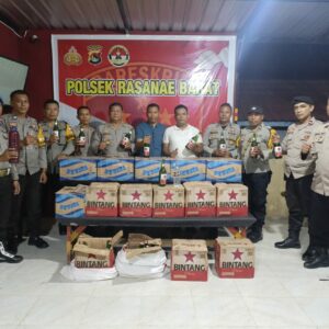 Polsek Rasanae Barat Intensifkan Patroli KRYD, Ratusan Botol Miras Diamankan