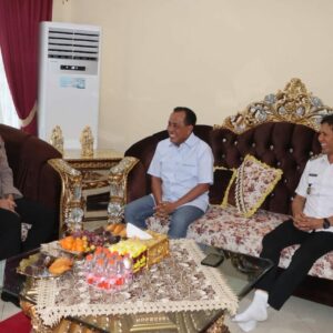 Bangun Komunikasi Keamanan Daerah, Kapolres Bima AKBP M.Anton Bhayangkara Gaisar S.I.K.,MH, Silaturrahmi Dengan Bupati dan Wakil Bupati Bima