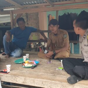 Bhabinkamtibmas Polres Bima Kota Sambang Warga dan Sosialisasikan Layanan 110