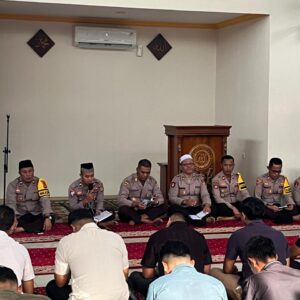 Polres Bima Kota Gelar Binrohtal Rutin untuk Tingkatkan Keimanan Personel