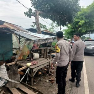 Polsek Woha Bantu Evakuasi Korban Lakalantas di Jalan Lintas Godo – Penapali