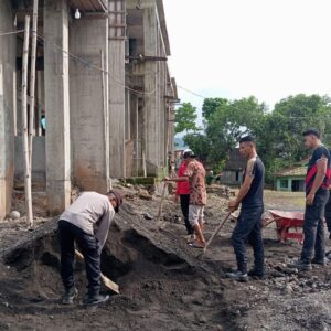 Sambut Bulan Suci Ramadhan 1447 H 2026 M, Polsek Parado Menggelar Kerja Bakti Bersihkan Masjid Bersama Masyarakat