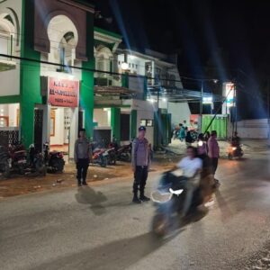 Malam Pertama Tarawih, Polsek Woha Menggelar Patroli Pengamanan Secara Mobile di Wilayah Hukumnya