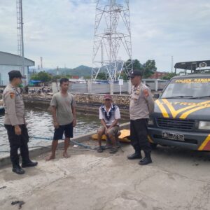 Polsek Kawasan Pelabuhan Laut Bima Laksanakan Patroli Rutin di Area Dermaga