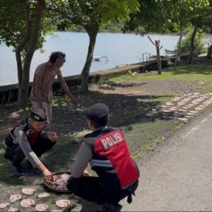 Patroli KRYD Humanis, Satsamapta Polres Bima Imbau Warga Jaga Harkamtibmas dan Cegah Potensi Kriminalitas