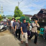 Dekat dan Peduli Dengan Warga Binaan, Bhabinkamtibmas Desa Sekongkang Atas Melayat dan Hadiri Pemakaman