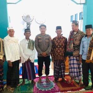 Melalui Program Jum,at Keliling, Bhabinkamtibmas Polsek Woha Eratkan Silahturahmi Kamtibmas di Bulan Suci Ramadhan