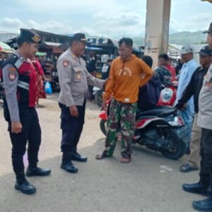 Jamin Kenyamanan Masyarakat Beraktifitas di Wilayah Hukumnya Polsek Woha Tingkatkan Patroli Rutin