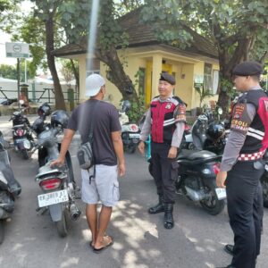 Patroli Samapta Polda NTB Intensifkan Pengamanan Pasar dan Pusat Perbelanjaan di Mataram