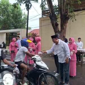 Sat Reskrim Polres Dompu Berbagi Takjil di Bulan Suci Ramadhan, Wujud Kepedulian kepada Masyarakat