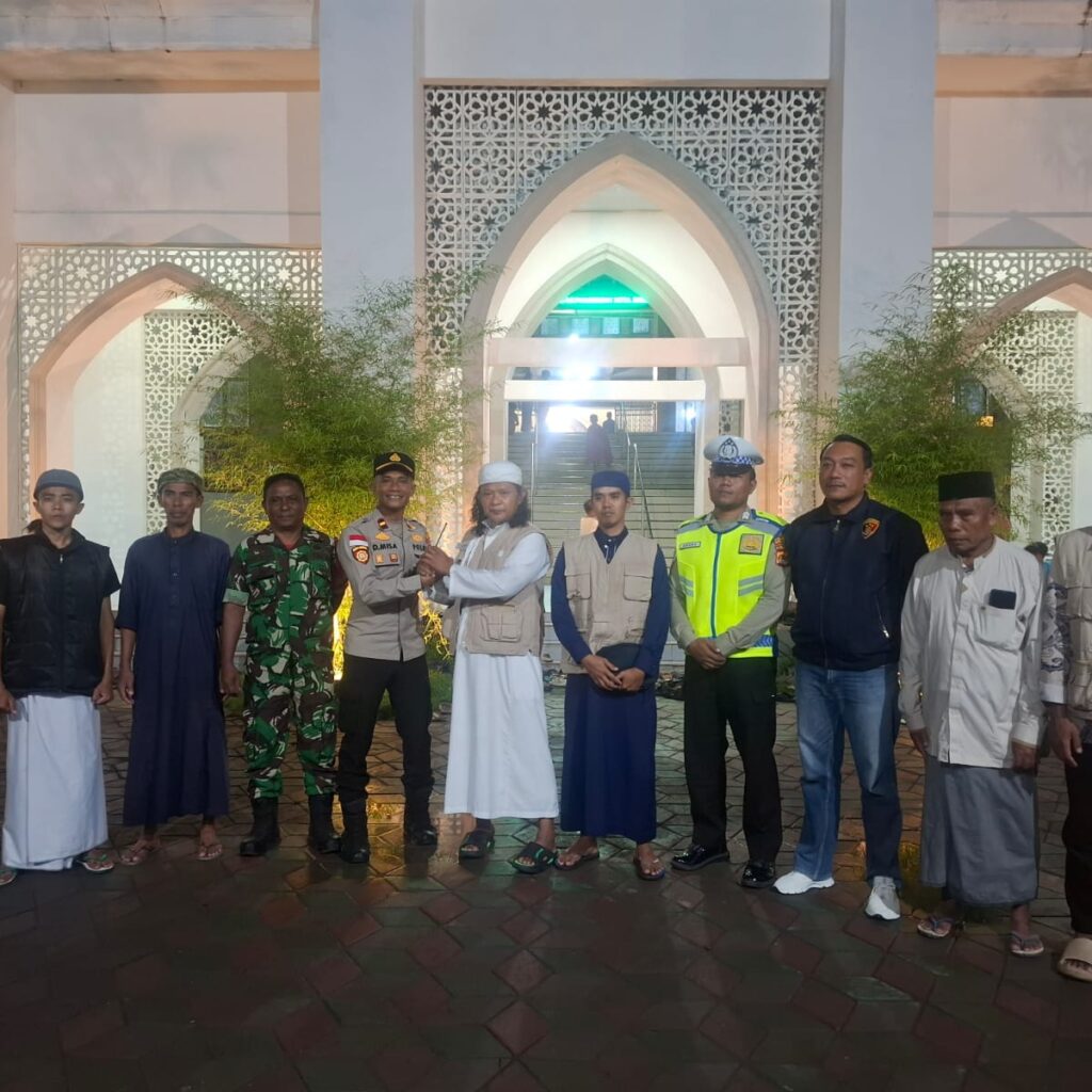Patroli dan Pengamanan Sholat Tarawih Ramadhan 1447 H, Polres Bima Kota Pastikan Ibadah Berjalan Aman dan Lancar