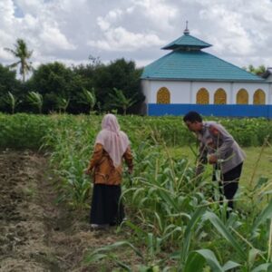 Polri Ajak Warga Telagawaru Optimalkan Lahan Pekarangan