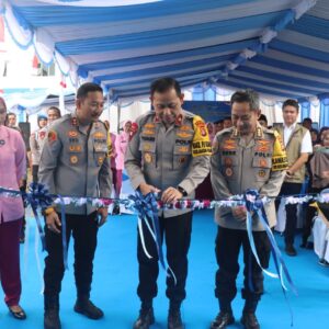 Wakapolda NTB Resmikan SPPG Kopang Polres Loteng, Dukung Program MBG. ‎