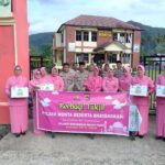 Indahnya Kebersamaan, Polsek Monta dan Bhayangkari Polres Bima Kabupaten Bagikan Takjil Berbuka Puasa Bagi Masyarakat