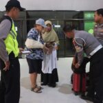 Sat Lantas Polres Sumbawa Fasilitasi Perdamaian dan Kawal Kepulangan WNA Rusia Korban Laka Lantas