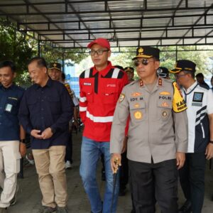 Kapolda NTB Bersama Gubernur Pantau Arus Mudik dan Lepas Program Mudik Gratis Lembar–Surabaya