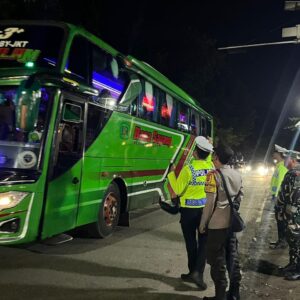 Pos PAM Tente Patroli Antisipasi Kepadatan Arus lalulintas dan Cegah Potensi Guankamtibmas di Terminal Tente