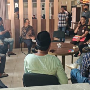 Audiensi Aliansi Masyarakat Dompu di Kejari Berlangsung Kondusif, Kapolres Turun Monitoring