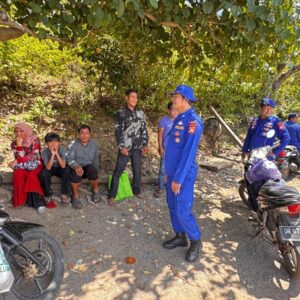 Melalui Program Binmas Satpolairud Polres Bima Kabupaten Intensif Sambangi Warga Pesisir