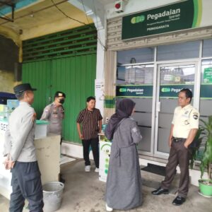 Polsek Pringgarata Patroli Dialogis di Pegadaian Syariah, Ajak Masyarakat Jaga Kamtibmas Saat Ramadhan
