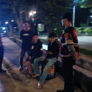 Patroli Kota Presisi Hadir di Taman Sangkareang, Polisi Sapa Warga dan Pelaku UMKM