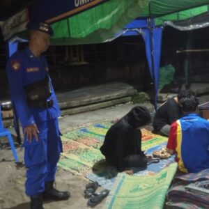 Waspada Cuaca Ekstrem, Sat Polairud Polres Lombok Barat Perketat Penjagaan di Sepanjang Pantai Senggigi