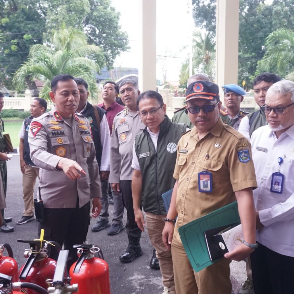 Bhabinkamtibmas Kelayu Selatan Cek Tanaman Jagung, Dorong Petani Dukung Ketahanan Pangan