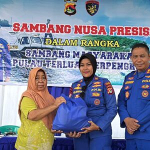 Sambang Nusa Presisi, Polairud Perkuat Kesadaran Hukum Masyarakat Pesisir di Pulau Terluar Sumbawa