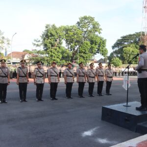 Kapolres Loteng Pimpin Sertijab PJU dan Kapolsek. ‎