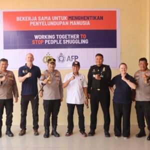 Cegah Penyelundupan Manusia, Polres Loteng Bersama AFP Gelar Edukasi Ke Masyarakat Pesisir