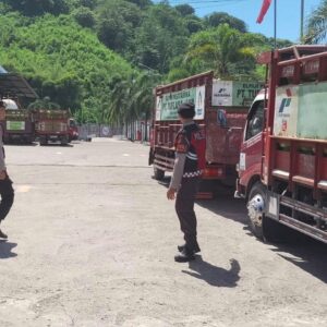 Polres Lombok Barat Jaga Ketat SPBE Lembar, Pastikan Distribusi Elpiji 3 Kg Tetap Aman dan Lancar