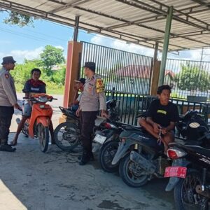 Melalui Patroli Rawan Siang, Polsek Woha Hadir Ditengah Masyarakat Mencegah Timbulnya Potensi Guankamtibmas