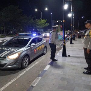 Cegah Gangguan Kamtibmas, Polsek Labuhan Badas Intensifkan Patroli Blue Light di Kawasan Samota