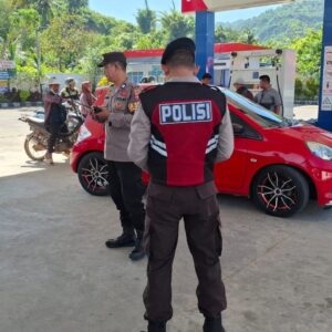 Antisipasi Gangguan Kamtibmas, Personel Polsek Sekotong Sambangi SPBU
