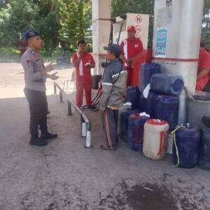 Sat Polairud Polres Lombok Utara Awasi Penyaluran BBM Bersubsidi di Wilayah Pesisir Pemenang