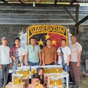 POLSEK DOMPU AMANKAN DUA TERDUGA PELAKU PEMBOBOLAN GUDANG BULOG DOMPU