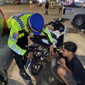 Patroli Blue Light dan Penertiban Knalpot Brong, Polres Bima Kota Ciptakan Kamseltibcar Lantas