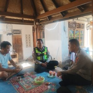 Polsek Tanjung Laksanakan Patroli Dialogis, Sampaikan Pesan Kamtibmas kepada Warga
