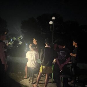 PATMOR POLRES DOMPU GELAR PATROLI DIALOGIS, AJAK GENERASI MUDA JAGA KAMTIBMAS DAN HINDARI PERGAULAN BEBAS