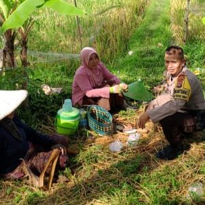 Polsek Labuapi Kawal Ketahanan Pangan di Terong Tawah Lombok Barat