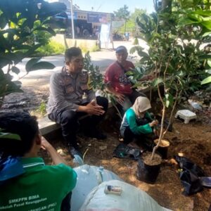 Polsek Labuapi Ajak Warga Manfaatkan Lahan Pekarangan